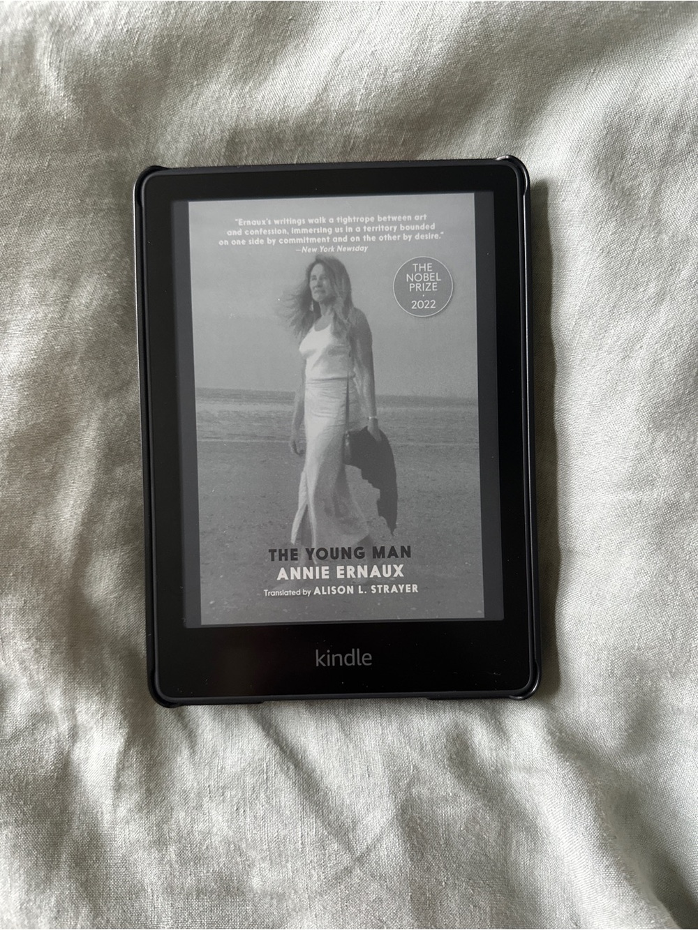 Kindle Paperwhite 11th Gen with Case Bundle